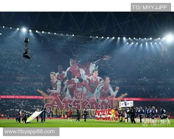 足球明星展现多才多艺唱歌视频引发球迷热议与欢笑